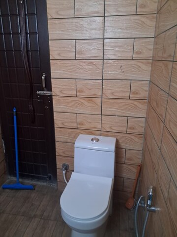 Bathroom in 3 BHK Apartment at Pacific Golf Estate, Kulhan – for Rent