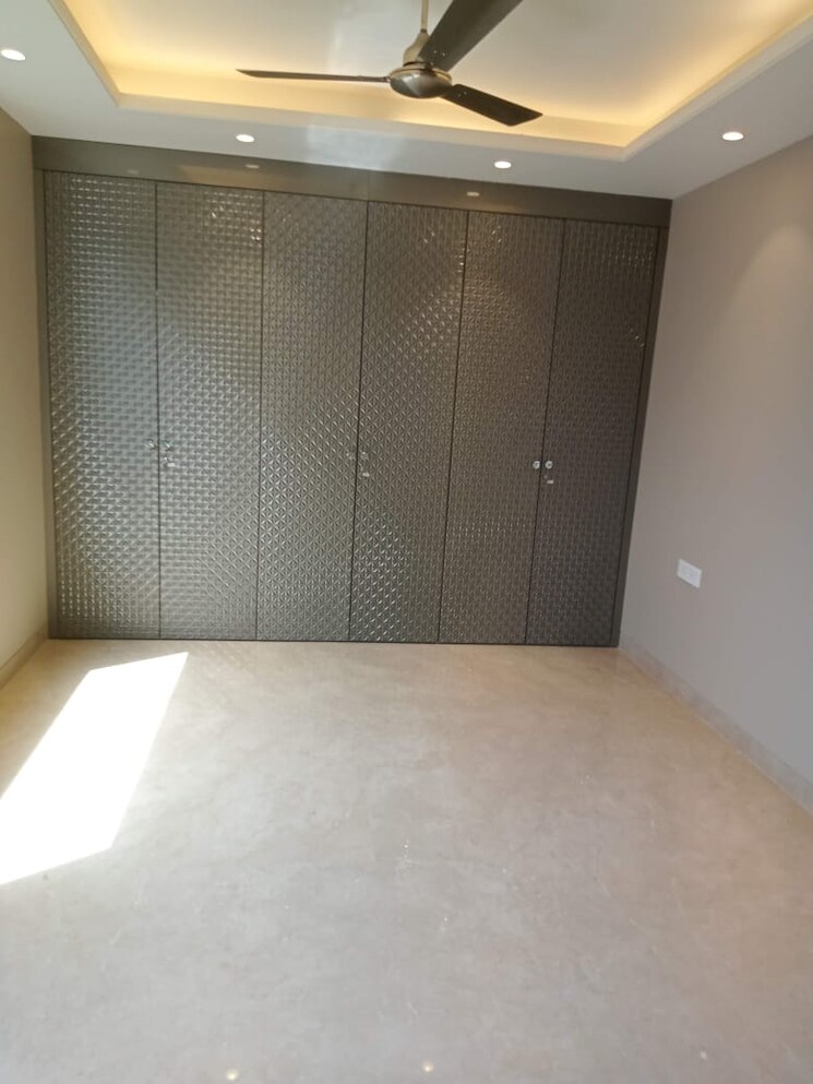 Room, sector 19 dwarka 4 Bedroom 2558 Sq.Ft. Apartment In Sector 19 Dwarka Delhi 8665227