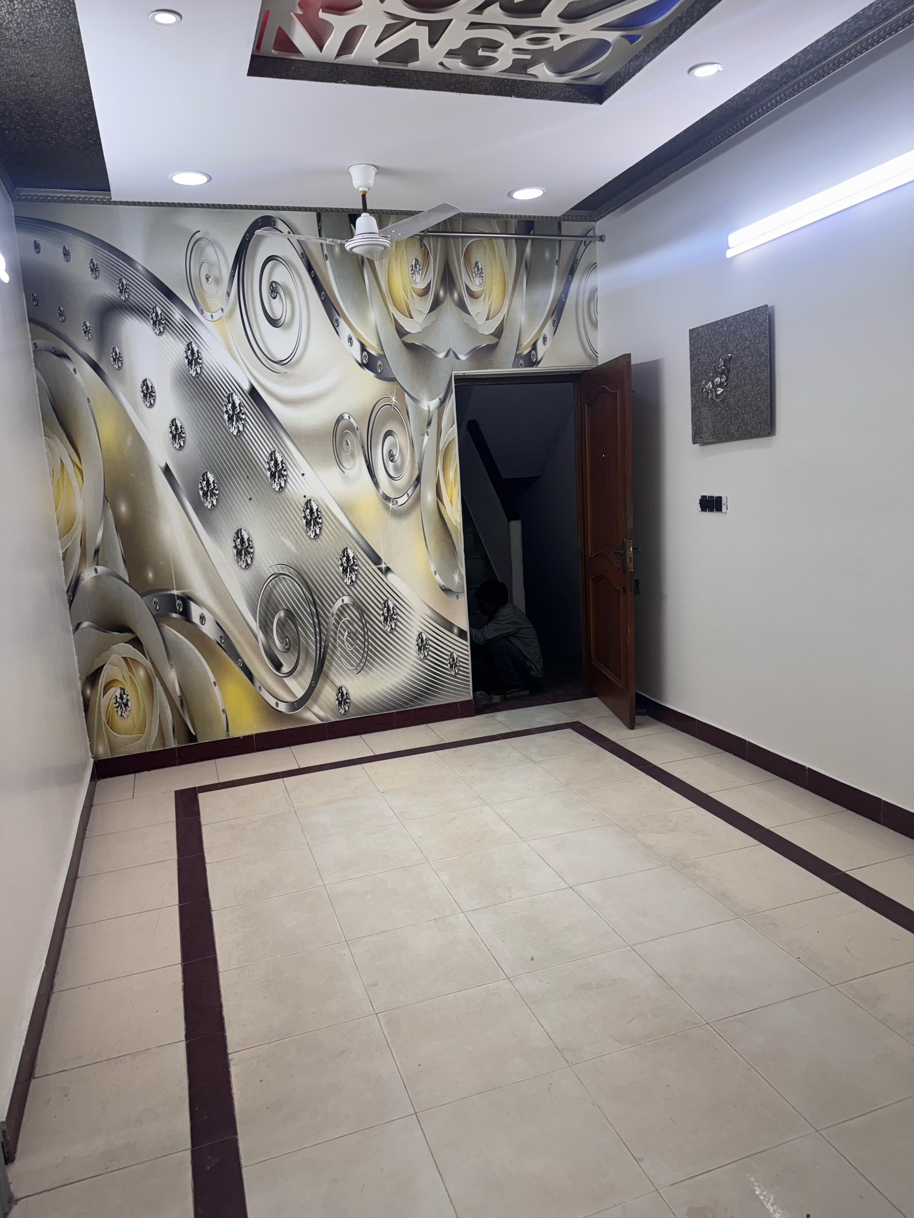 2.5 BHK + Pooja Room Apartment For Rent in Madhur Apartment