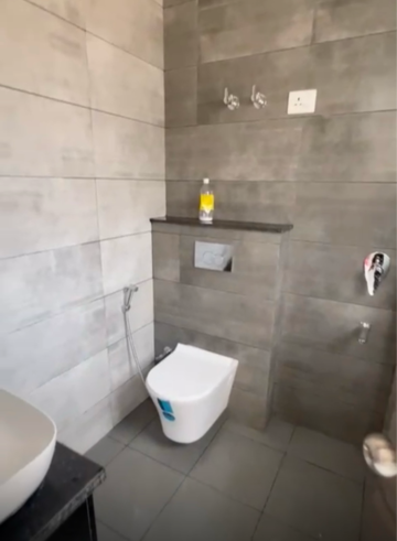 Bathroom in 2 BHK Builder Floor at Sector 42 – for Rent