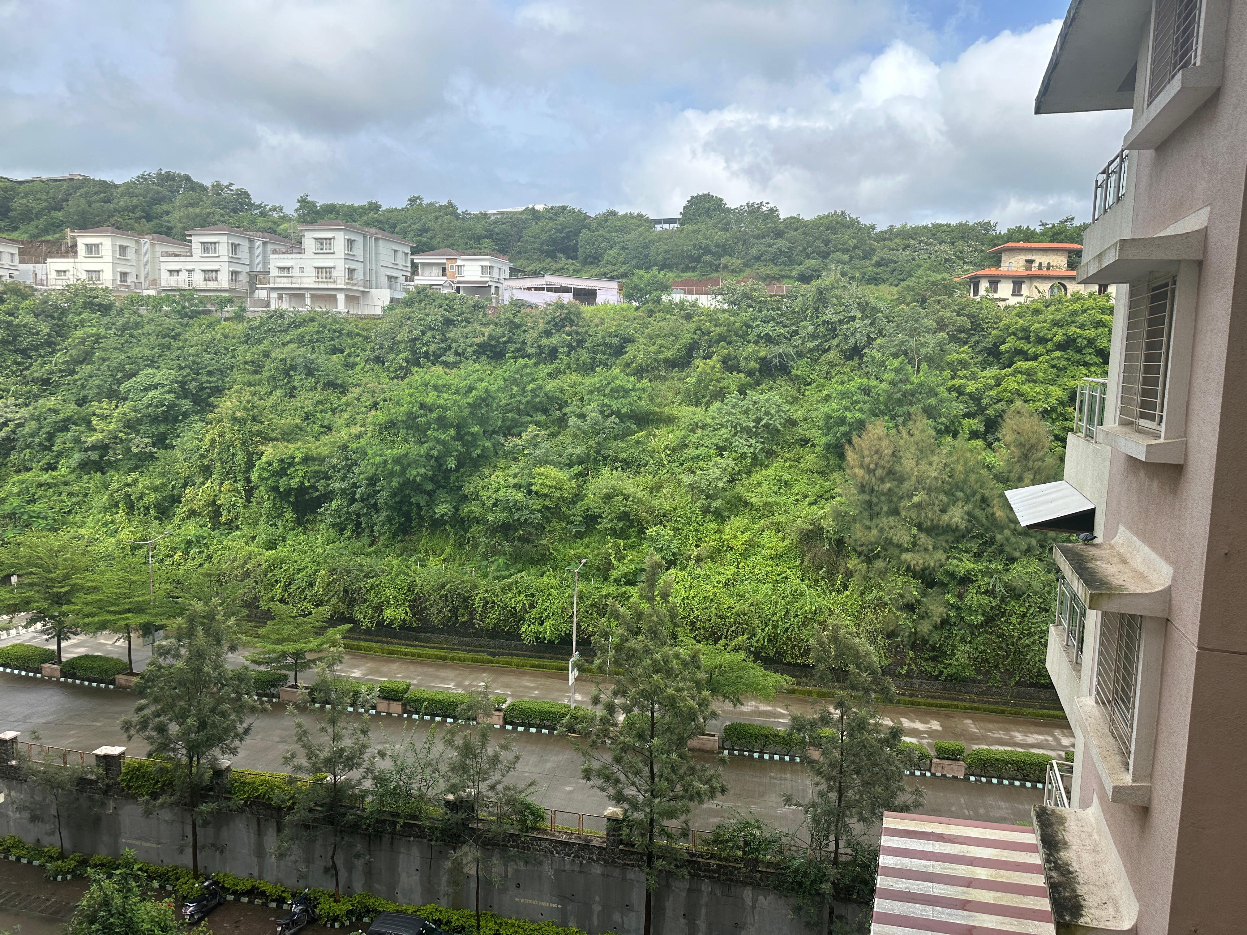 2 BHK 996 Sq.Ft. Apartment in Paranjape Schemes Forest Trails