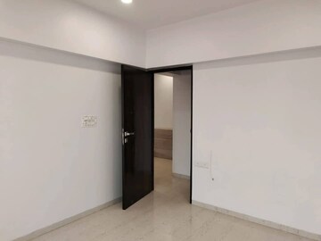 Room in 2 BHK Apartment at Millionaire Heritage, Andheri West – for Rent