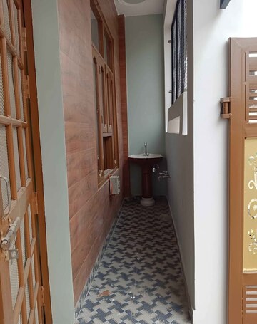 Building Lobby in 2 BHK Independent House at Jankipuram – for Rent