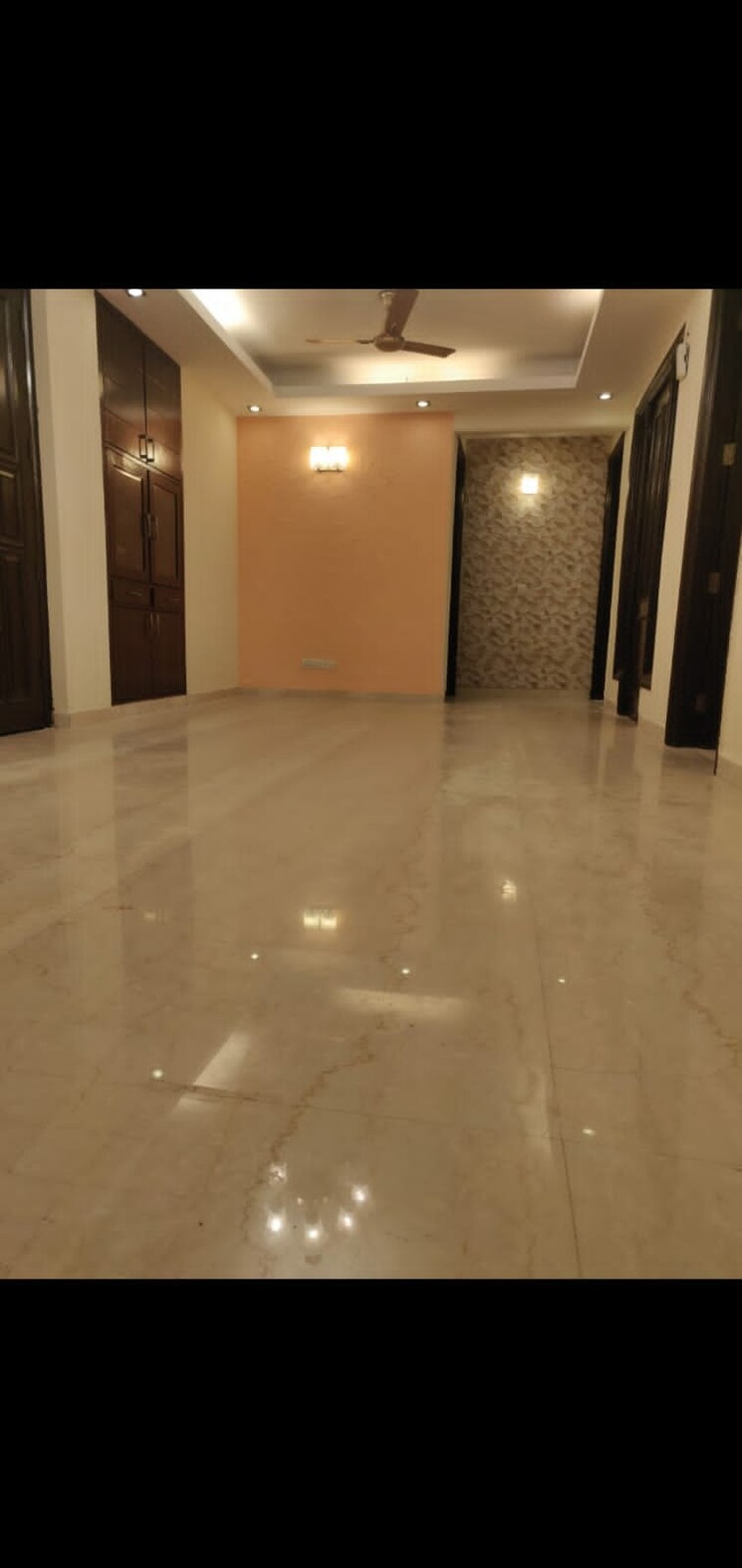 Room, greater kailash 3 Bedroom 250 Sq.Yd. Builder Floor In Greater Kailash Delhi 8665386