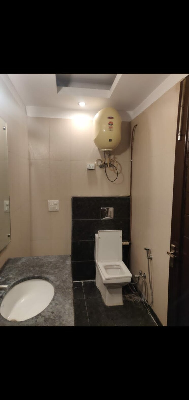 Bathroom, greater kailash 3 Bedroom 250 Sq.Yd. Builder Floor In Greater Kailash Delhi 8665386