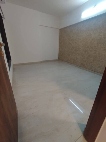 Room in 2 BHK Apartment at Chaitanya Anand Lunkhod CHSL, Andheri West – for Rent