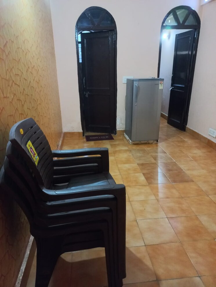 Living Room, sector 37 6+ Bedroom 300 Sq.Yd. Independent House In Sector 37 Faridabad 8608386