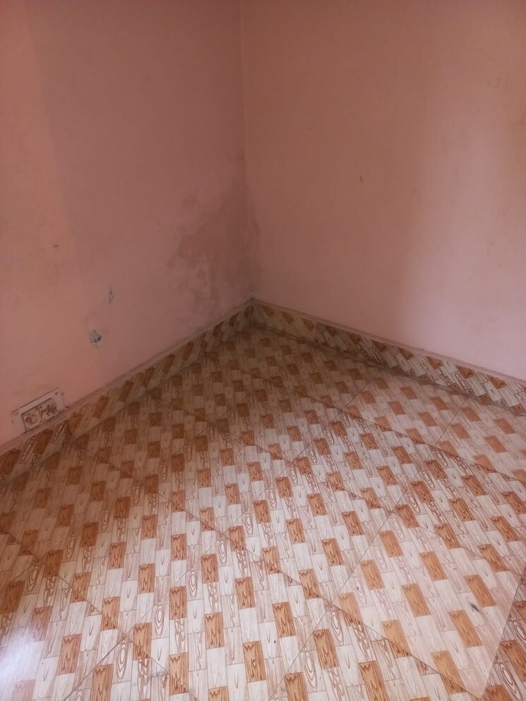 Bedroom, sector 37 6+ Bedroom 300 Sq.Yd. Independent House In Sector 37 Faridabad 8608386