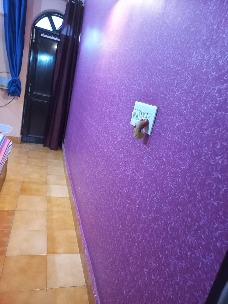 undefined, sector 37 6+ Bedroom 300 Sq.Yd. Independent House In Sector 37 Faridabad 8608386