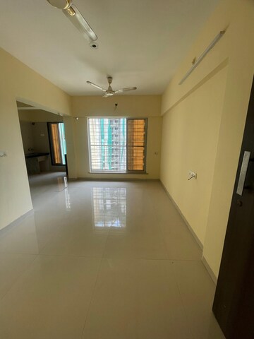 Room in 1 BHK Apartment at Unique Signature Mumbai, Mira Road – for Rent