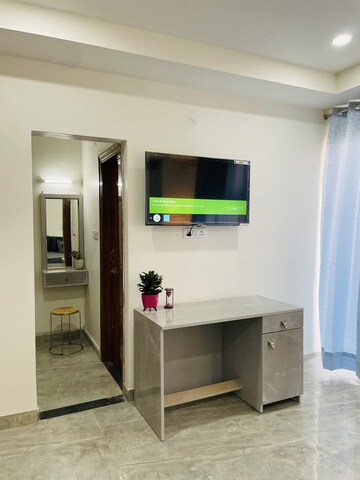 Bathroom in 1 BHK Builder Floor at DLF Cyber Park, Sector 20 – for Rent