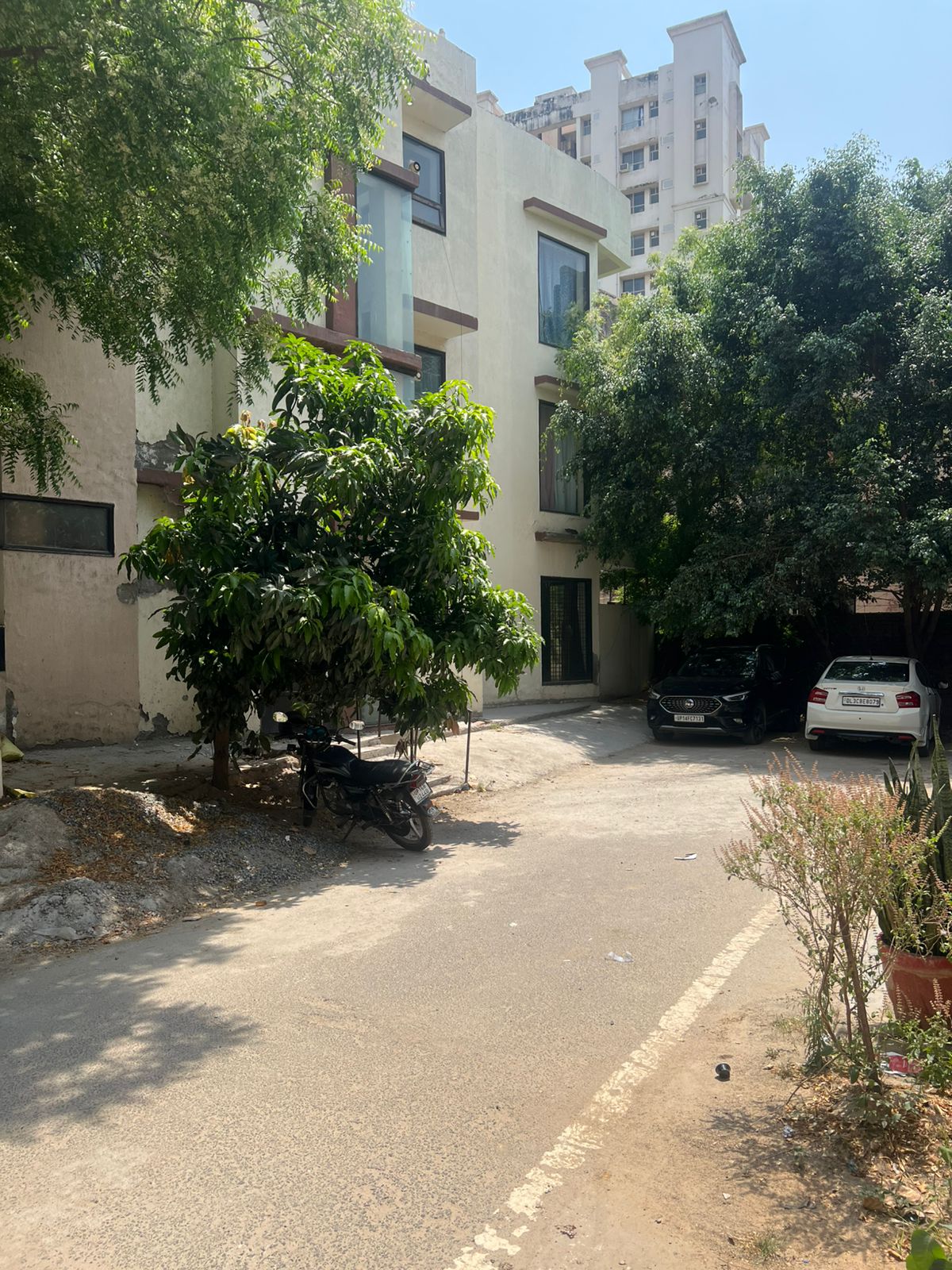 3 BHK 1600 Sq.Ft. Apartment in Eros Grand Mansions