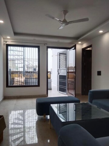 Kitchen in 1.5 BHK Builder Floor at Shivalik Colony – for Rent