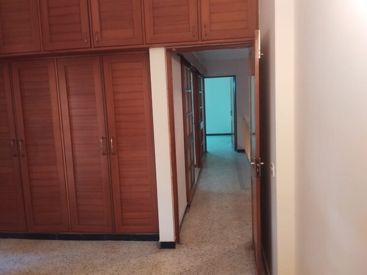 Room, lavelle road 3 Bedroom 2300 Sq.Ft. Apartment In Lavelle Road Bangalore 8665591