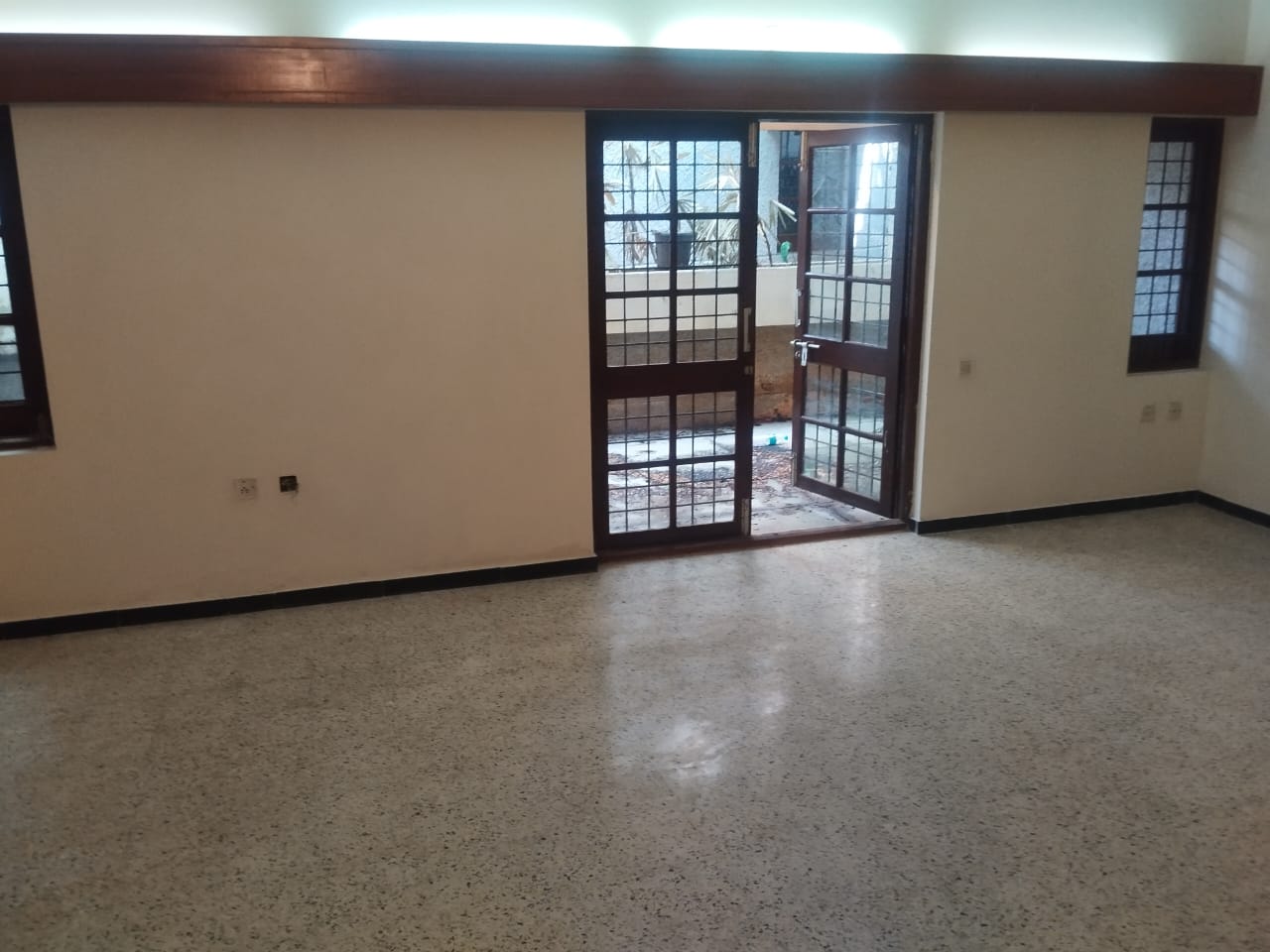 3 BHK Apartment For Sale in Lavelle Road