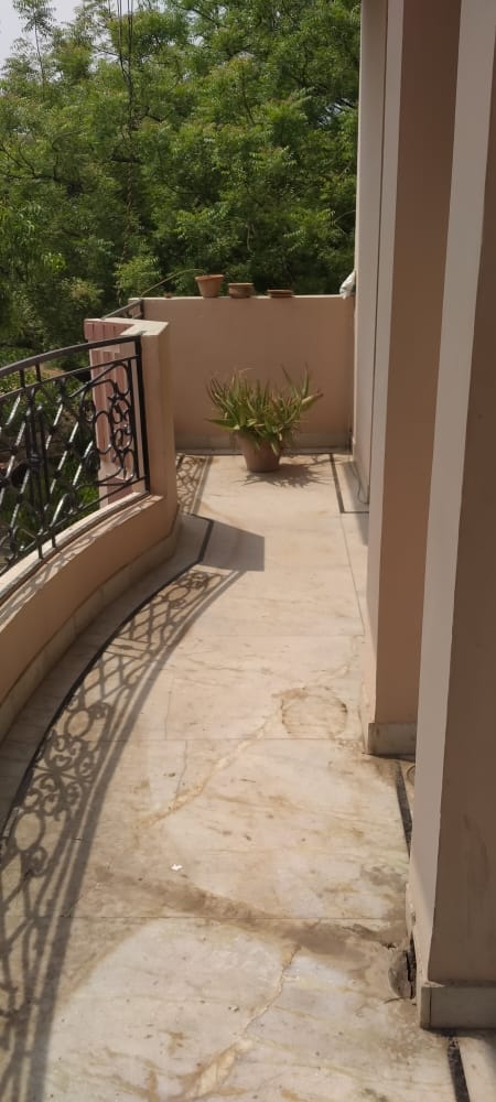 2 BHK + Pooja Room Builder Floor For Rent in South City 1