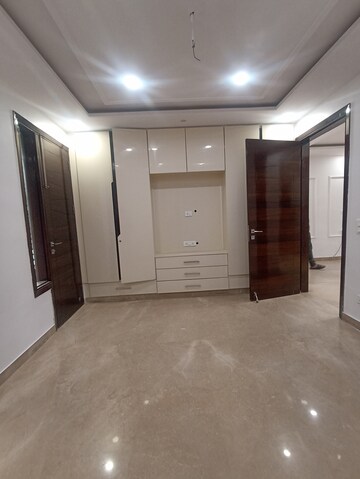 2.5 BHK Apartment For Rent in Jahaz Apartments, Paschim Vihar