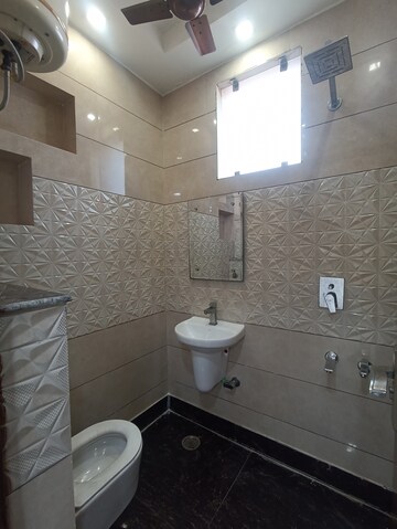 Bathroom in 2.5 BHK Apartment at Jahaz Apartments, Paschim Vihar – for Rent
