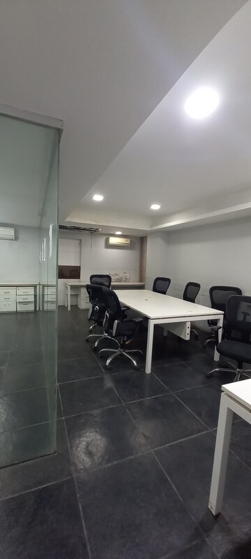  Office Space For Rent in Navarangpura