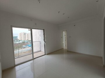 Room in 2 BHK Apartment at Godrej Boulevard, Manjari – for Rent