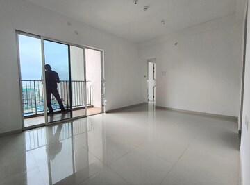 Room in 2 BHK Apartment at Godrej Boulevard, Manjari – for Rent