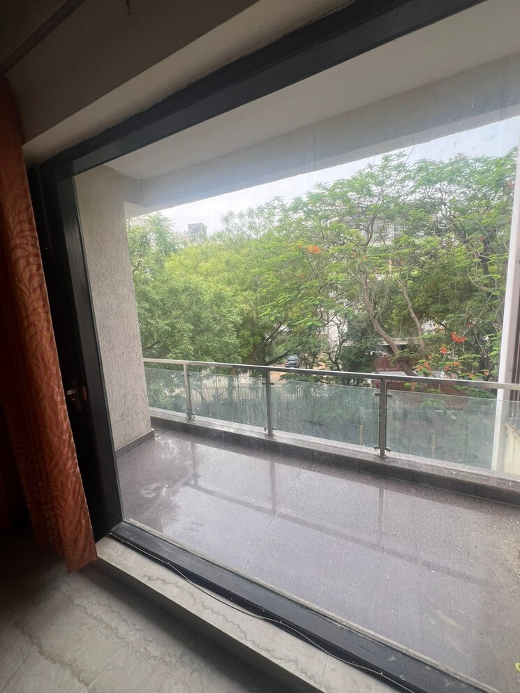 Balcony, ss-southend-floors 3 Bedroom 1500 Sq.Ft. Apartment In South City 2 Gurgaon 8665530