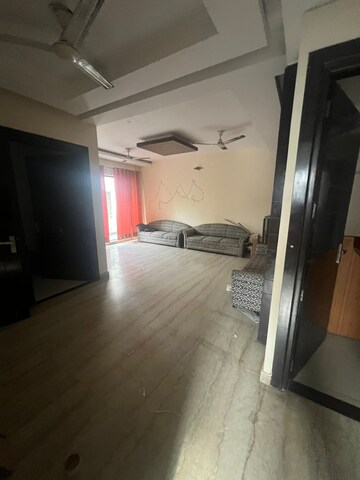 Bedroom in 3 BHK Apartment at SS Southend Floors, South City 2 – for Rent