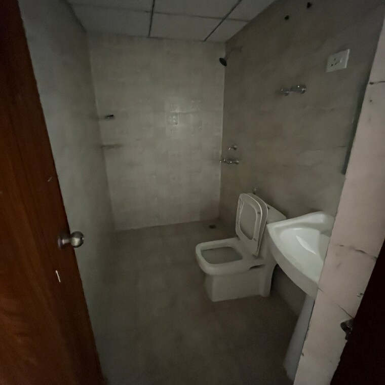 Bathroom, vvip-mangal 4 Bedroom 2560 Sq.Ft. Apartment In Vikas Nagar Ghaziabad 8665616
