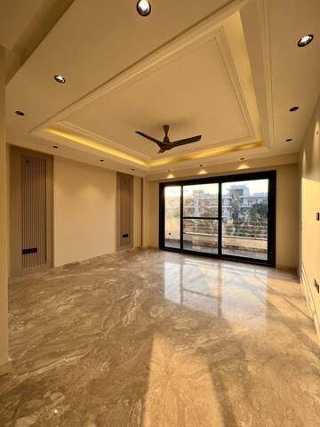 Room in 2 BHK Builder Floor at DLF Cyber Park, Sector 20 – for Rent