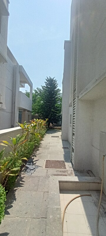 Balcony in 4 BHK Villa at Cannon Dale, Kokapet – for Rent