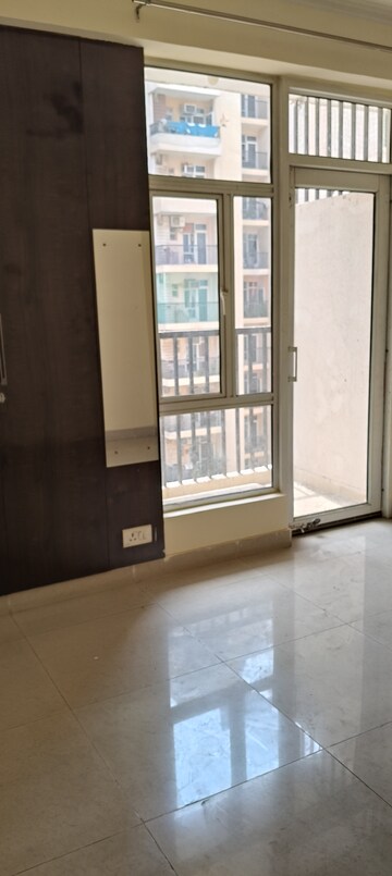 Room in 3 BHK Apartment at Gaur City 2 - Sanskriti Vihar, Sector 16c Greater Noida – for Rent