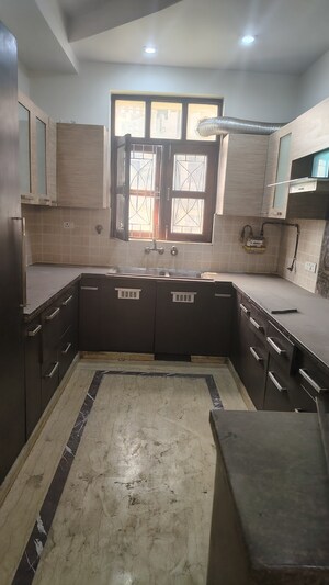 Kitchen in 2.5 BHK Apartment at Ajnara Pride, Vasundhara Sector 4 – for Sale