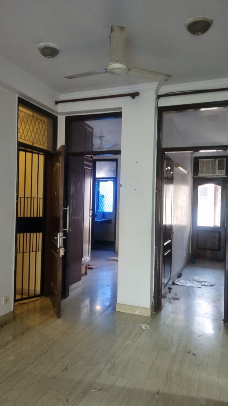 undefined, rwa-chittaranjan-park-block-r 3 Bedroom 160 Sq.Yd. Builder Floor In Chittaranjan Park Delhi 8665883