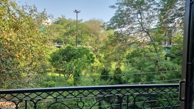 Master Bedroom, rwa-chittaranjan-park-block-r 3 Bedroom 160 Sq.Yd. Builder Floor In Chittaranjan Park Delhi 8665883