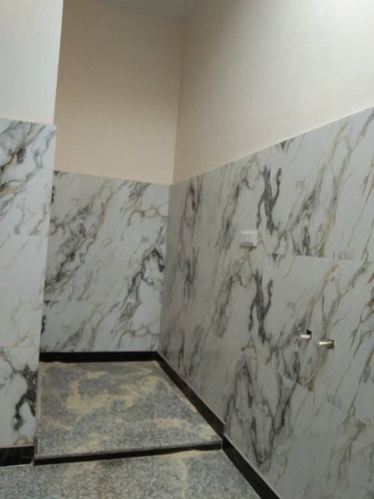 Room, ganga nagar 3.5 Bedroom 120 Sq.Yd. Independent House In Ganga Nagar Meerut 8665861