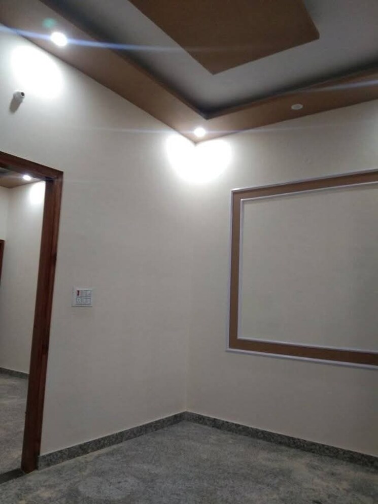 Room, ganga nagar 3.5 Bedroom 120 Sq.Yd. Independent House In Ganga Nagar Meerut 8665861