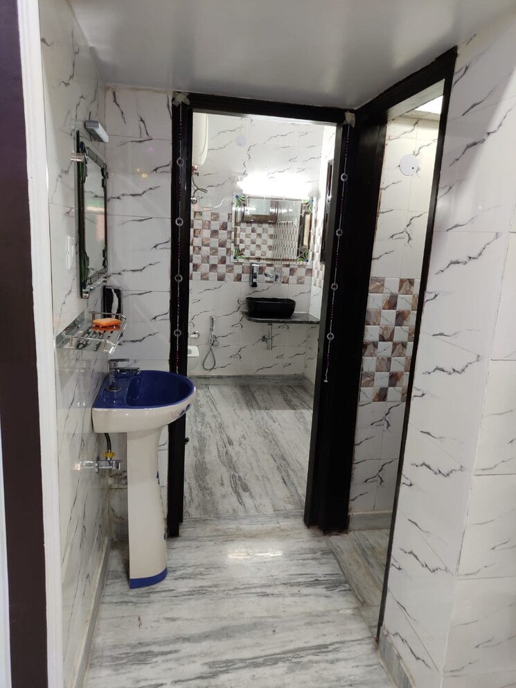Bathroom, rohini sector 9 3 Bedroom 1150 Sq.Ft. Apartment In Rohini Sector 9 Delhi 8665815