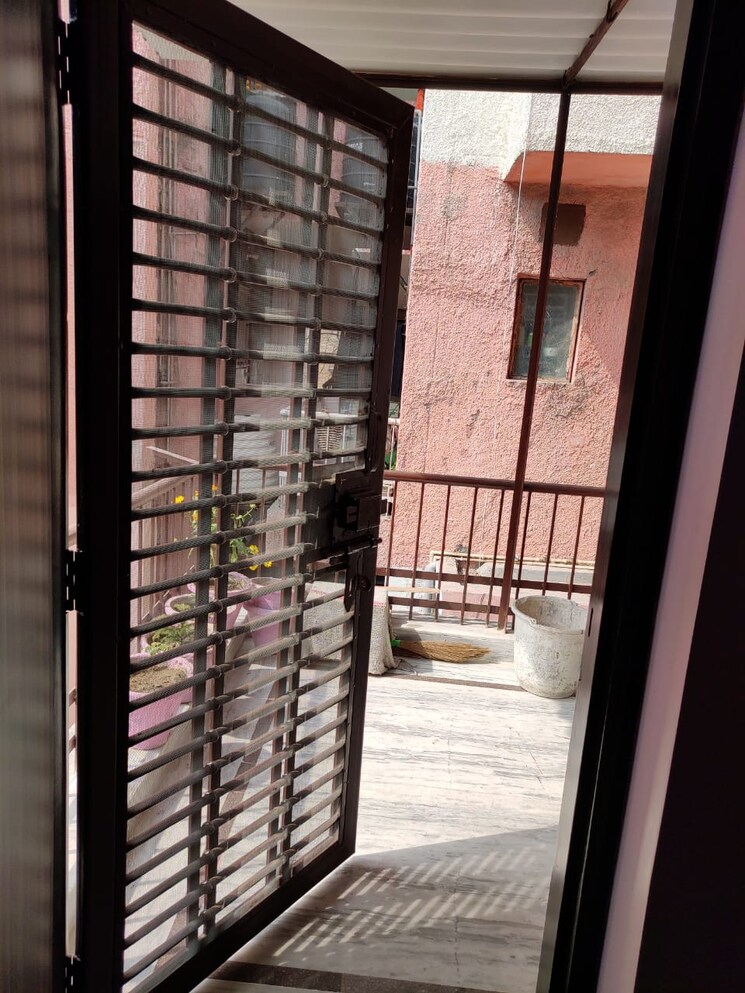 Balcony, rohini sector 9 3 Bedroom 1150 Sq.Ft. Apartment In Rohini Sector 9 Delhi 8665815