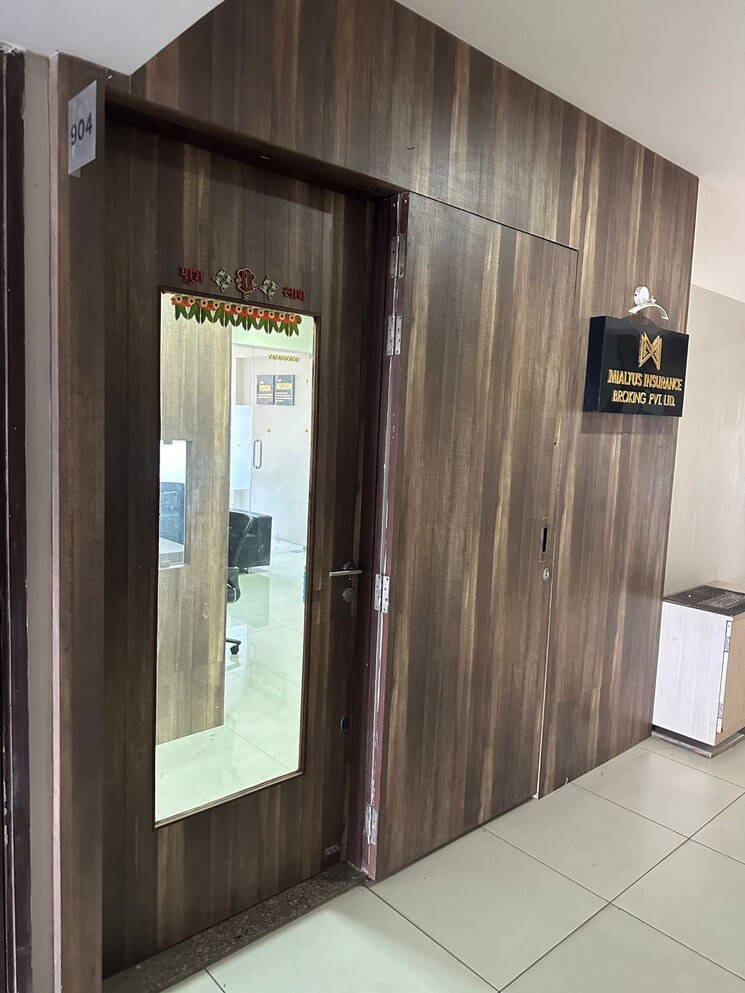 undefined, thaltej Commercial Office Space 650 Sq.Ft. In Thaltej Ahmedabad 8665946