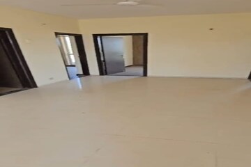 Room in 3 BHK Apartment at BPTP Parkland Pride, Sector 77 – for Sale