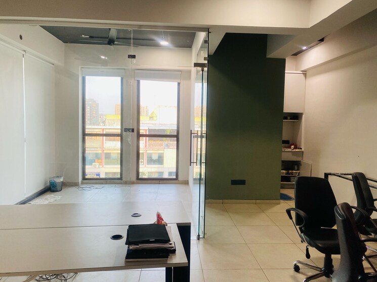 Team Area, memnagar Commercial Office Space 964 Sq.Ft. In Memnagar Ahmedabad 8666018