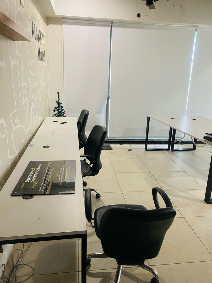 Team Area, memnagar Commercial Office Space 964 Sq.Ft. In Memnagar Ahmedabad 8666018