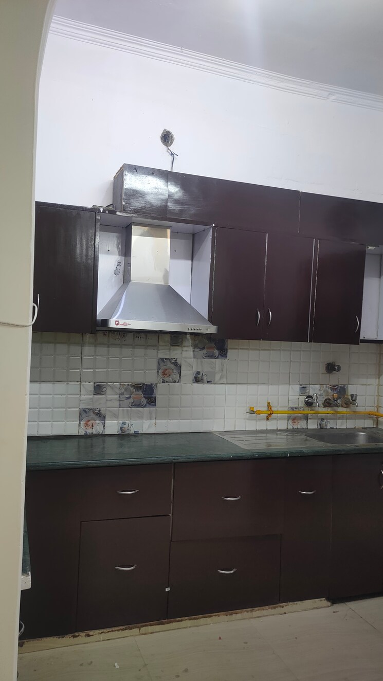 Kitchen, vaishali sector 5 3 Bedroom 1100 Sq.Ft. Builder Floor In Vaishali Sector 5 Ghaziabad 8666125