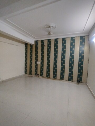 Staircase in 1 BHK Builder Floor at Ansal Sushant Lok I, Sector 43 – for Rent