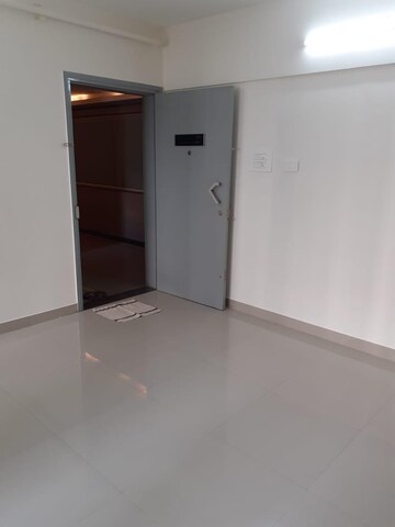 Room in 2 BHK Apartment at Brahma F Residences, Kalyani Nagar – for Rent