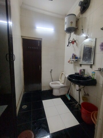 Kitchen in 1 BHK Independent House at Ansal Sushant Lok I, Sector 43 – for Rent