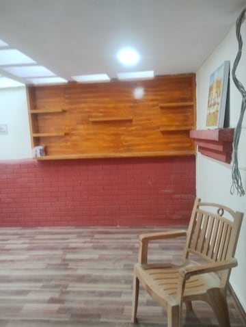 Furnished Amenities in 1 BHK Independent House at Ansal Sushant Lok I, Sector 43 – for Rent