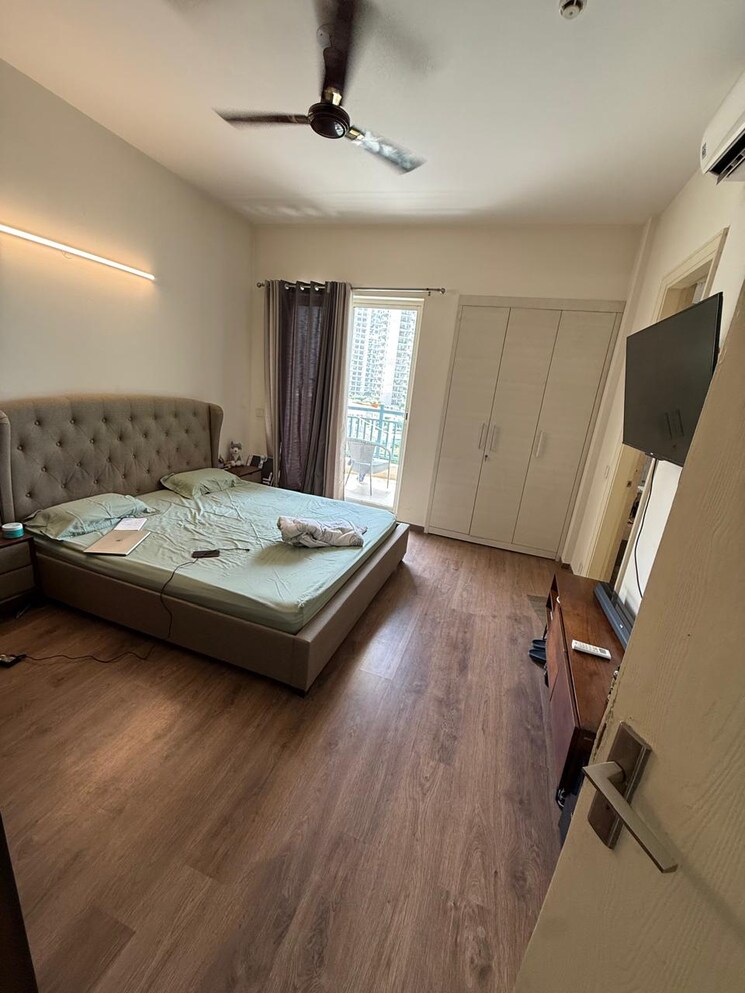 Room, bestech-park-view-grand-spa 5 Bedroom 4200 Sq.Ft. Apartment In Sector 81 Gurgaon 8666329