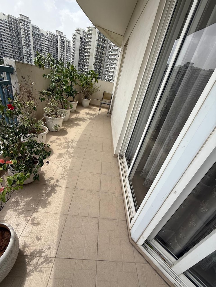 Balcony, bestech-park-view-grand-spa 5 Bedroom 4200 Sq.Ft. Apartment In Sector 81 Gurgaon 8666329