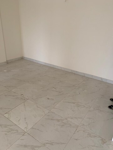 Room in 2.5 BHK Apartment at Mantri Lithos, Thanisandra – for Rent